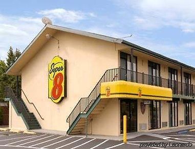 Super 8 Motel - Raritan Kültér fotó