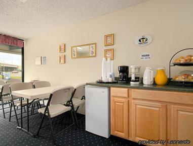 Super 8 Motel - Raritan Étterem fotó